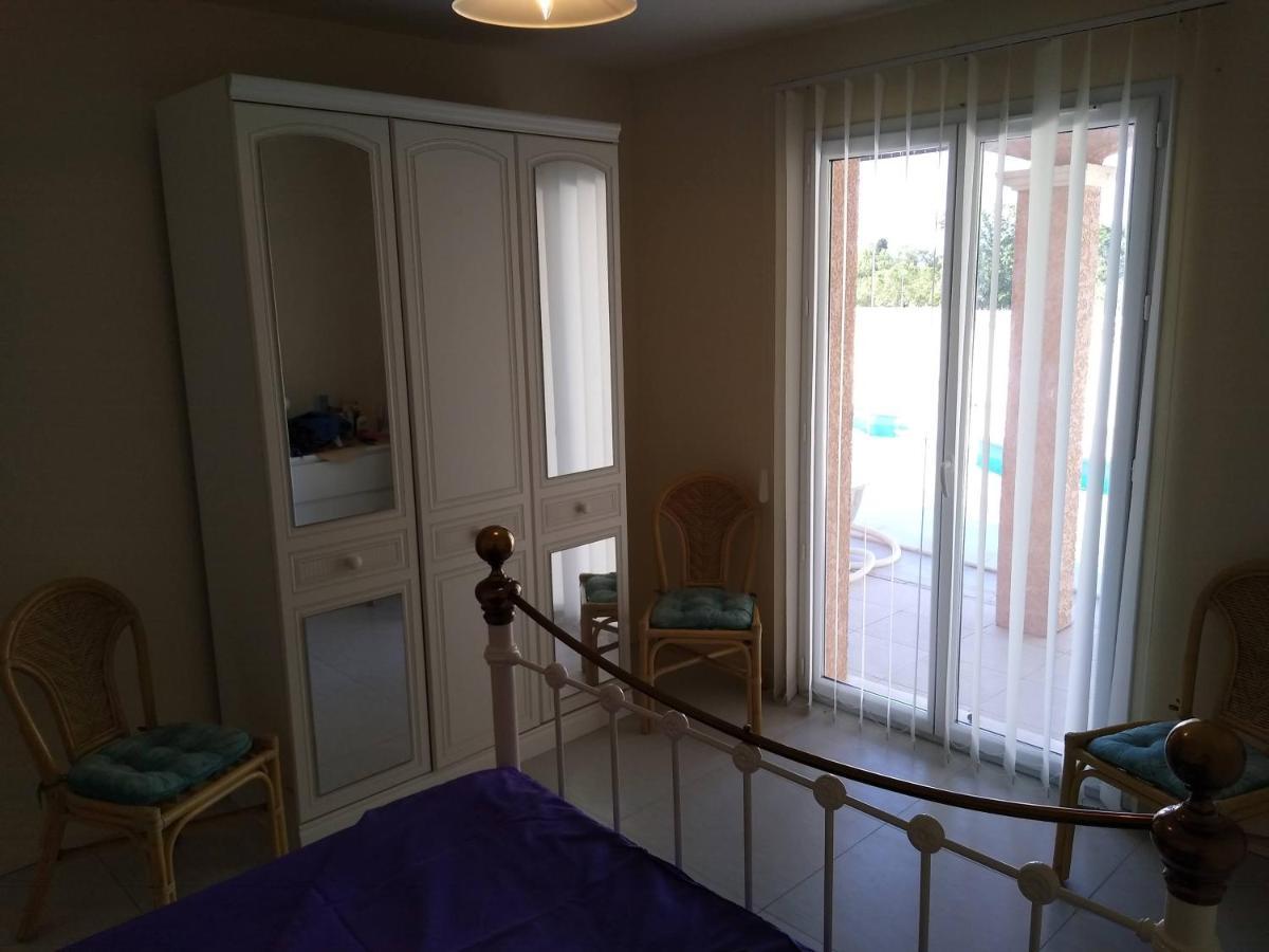 Poppey Villa Peret Bagian luar foto