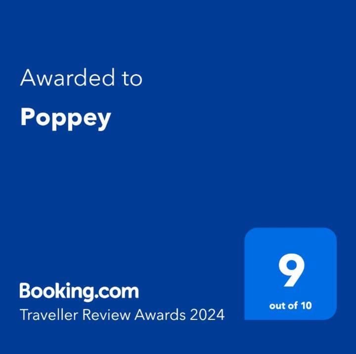 Poppey Villa Peret Bagian luar foto